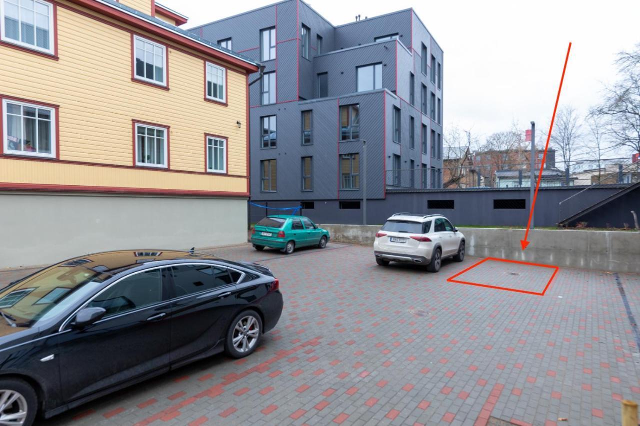 Apartament Charming 1Br In Superb Location, Free Parking & Wi-Fi Tallin Zewnętrze zdjęcie